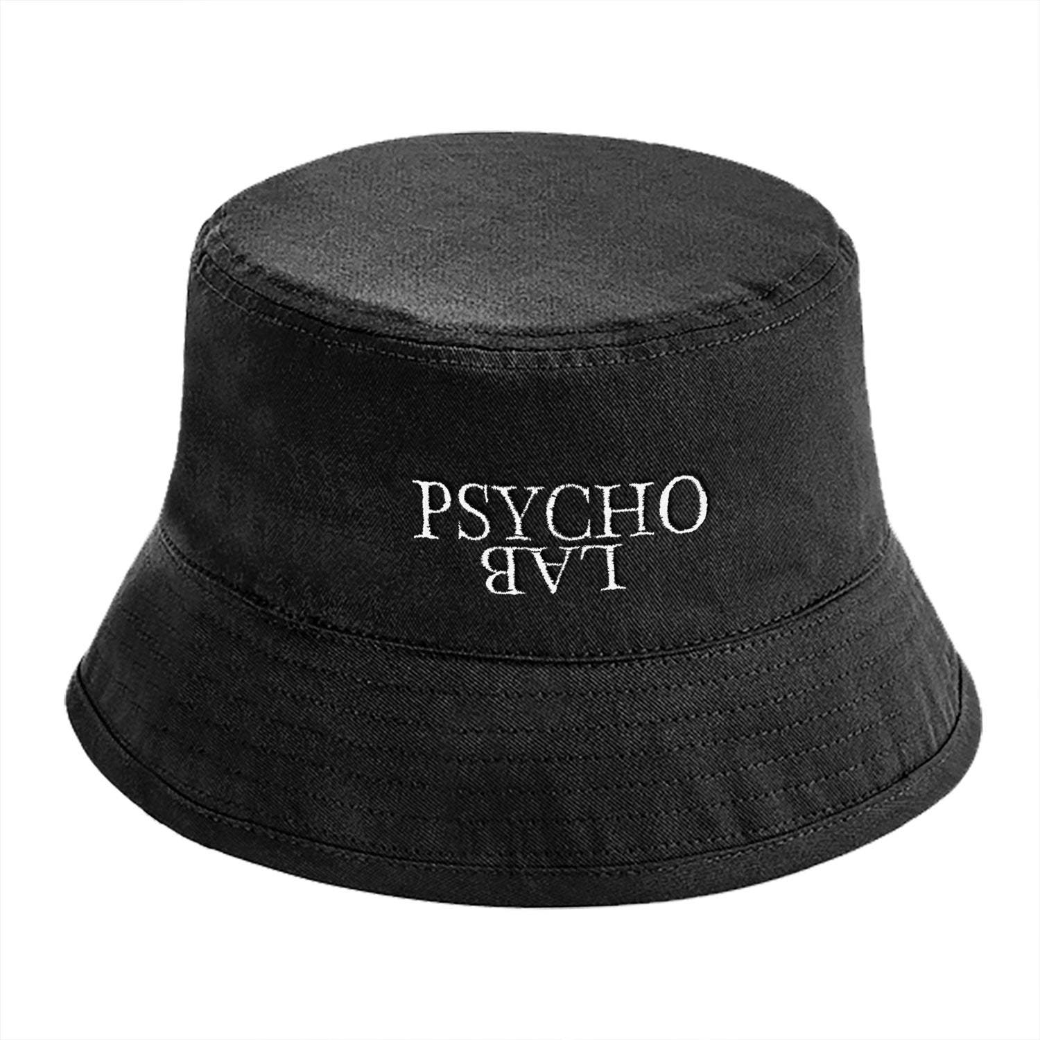 Der PsychoLab Bucket Hat Reversed in Schwarz mit umgedrehtem Logo, perfekt für lässige Outfits und Streetwear-Fans. psycholab