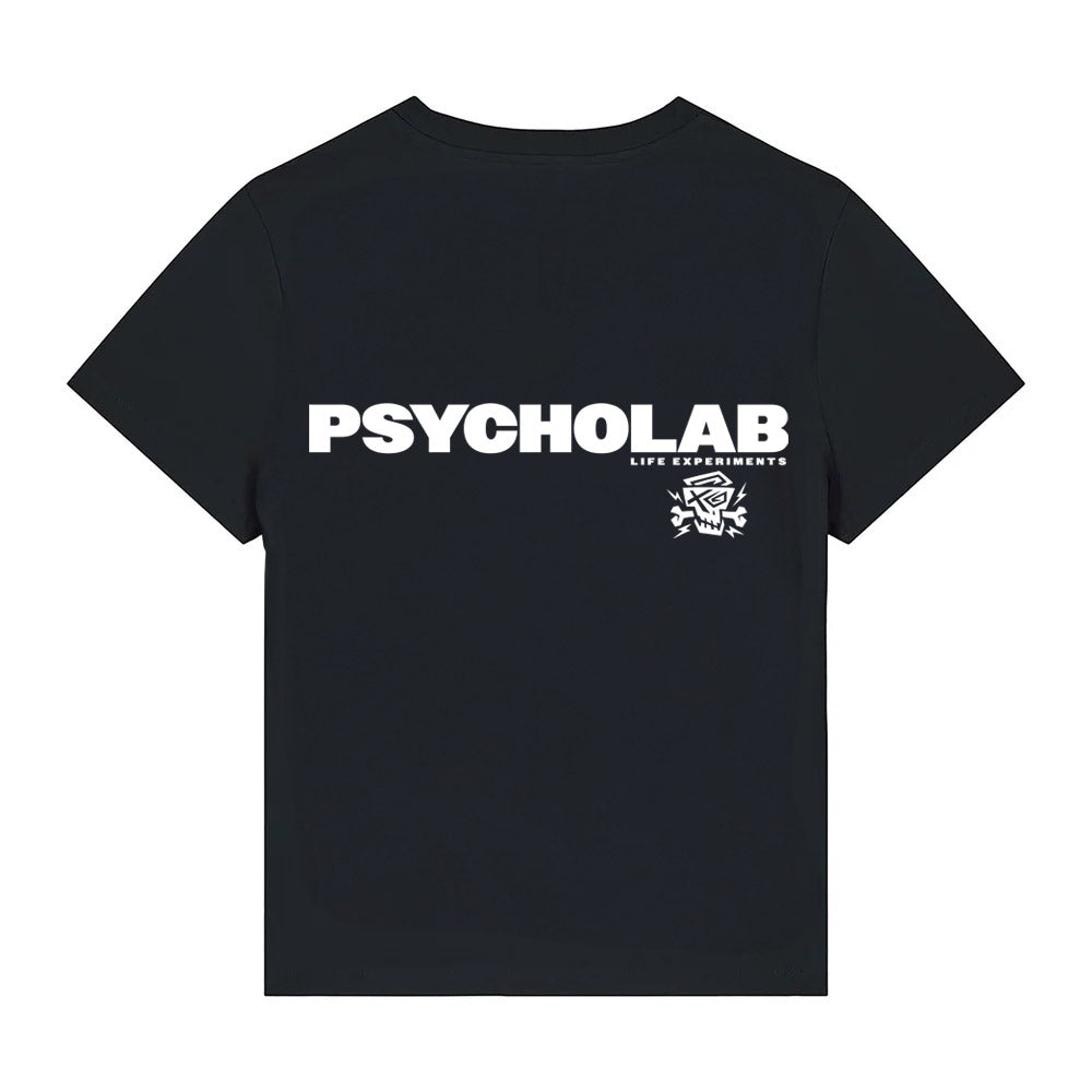 Rückansicht des Women Shirt Title Black von PsychoLab mit großem PSYCHOLAB-Print auf der Rückseite, betont den modernen Streetwear-Stil, psycholab