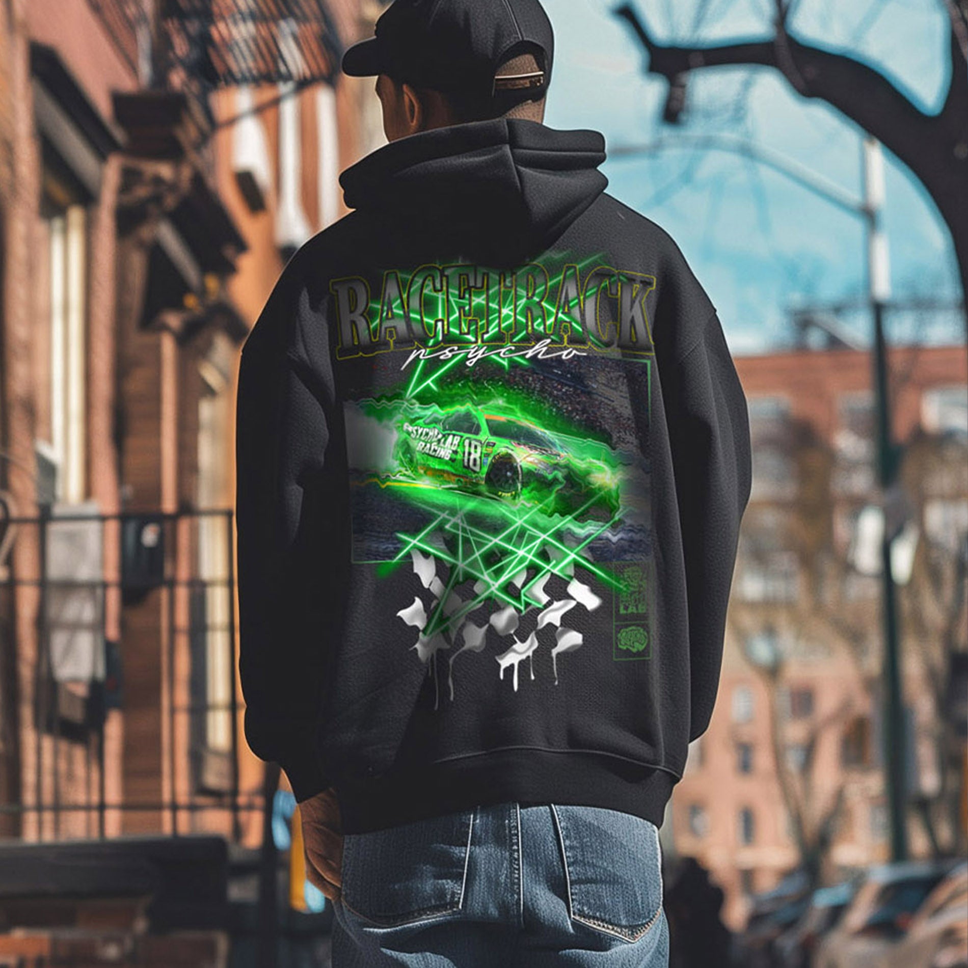 PsychoLab Hoodie mit Rennwagenmotiv und Rennstrecken-Grafik im Streetwear-Look.