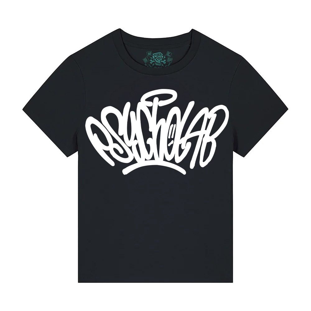 Stylisches Women Shirt Tag Black von PsychoLab mit auffälligem Graffiti-Print auf der Vorderseite, perfekt für einen urbanen Look.